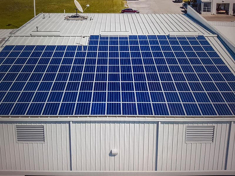 Mirasol Solar solar installation on a warehouse. 