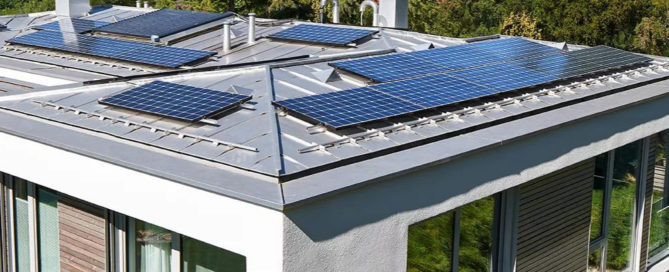 Modern home equipped with rooftop solar panels showcasing sustainable energy solutions by Mirasol Solar.