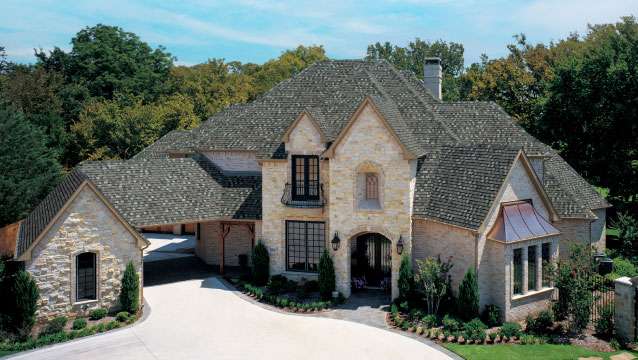 Florida home featuring TAMKO Titan XT premium architectural roofing shingles